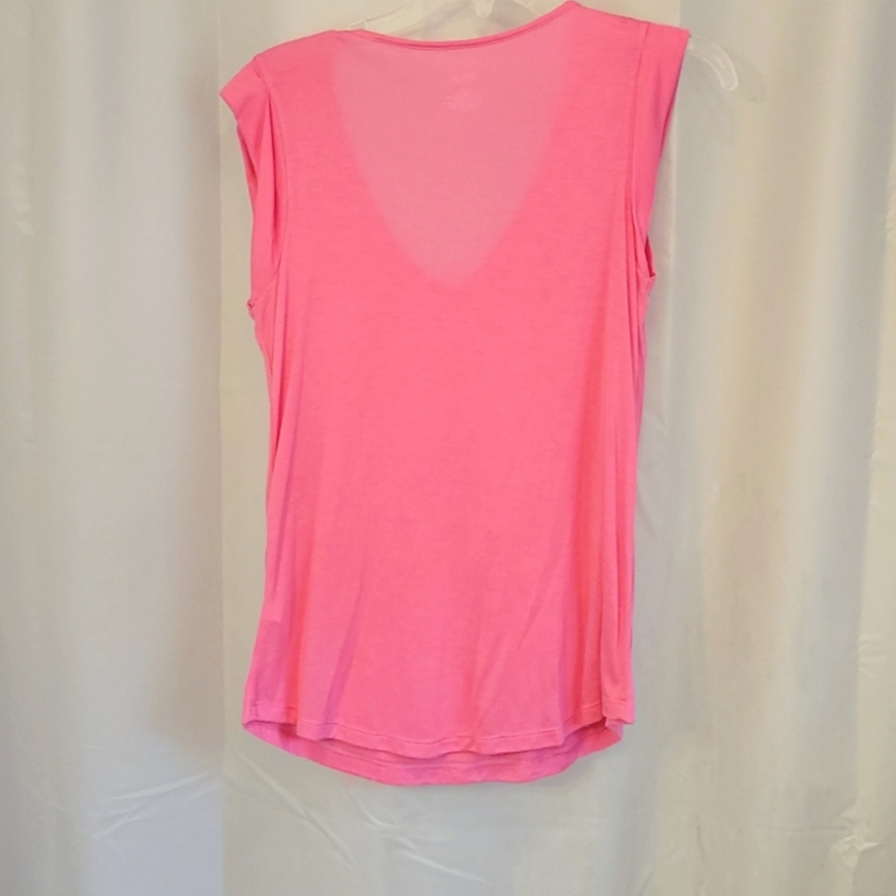 Ladies sleeveless shirt. - Picture 2 of 4